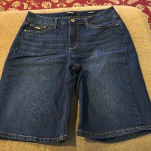 Nine West Women's Blue Denim Bermuda Stretch Jean Shorts Size 6 (TD)